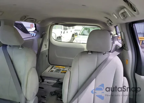 2011 Toyota Sienna z USA, uszkodzony, nr VIN 5TDZK3DC6BS009468